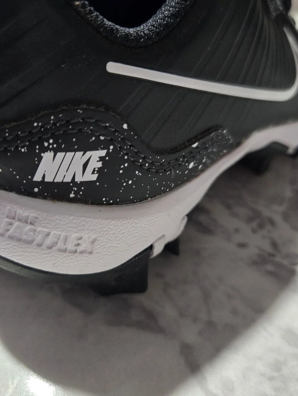 Black Kids NIKE baseball Cleats - Picture 5 of 9